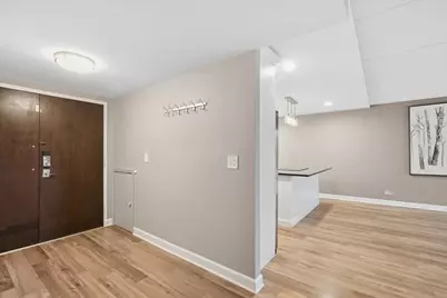 1301 N Western Avenue #211, Lake Forest, IL 60045 - Photo 5