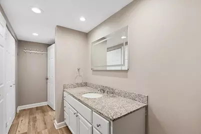 1301 N Western Avenue #211, Lake Forest, IL 60045 - Photo 17