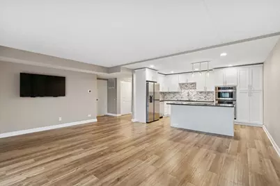 1301 N Western Avenue #211, Lake Forest, IL 60045 - Photo 7