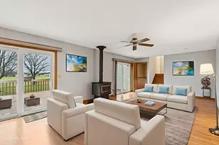 915 Beaver Pond Dr, Marengo, IL 60152 - Photo 3