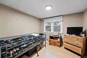 11315 S Stewart Ave, Chicago, IL 60628 - Photo 17