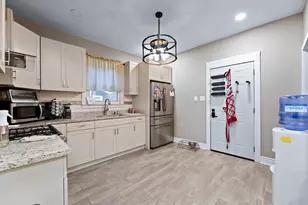 11315 S Stewart Ave, Chicago, IL 60628 - Photo 5