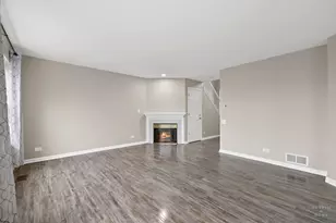 221 Mistwood Ln, Crystal Lake, IL 60014 - Photo 5