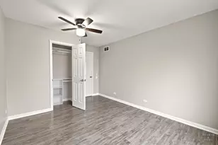 221 Mistwood Ln, Crystal Lake, IL 60014 - Photo 15