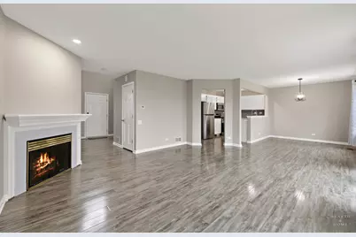 221 Mistwood Lane #221, Crystal Lake, IL 60014 - Photo 3