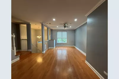 183 N Des Plaines River Road #E2, Des Plaines, IL 60016 - Photo 5