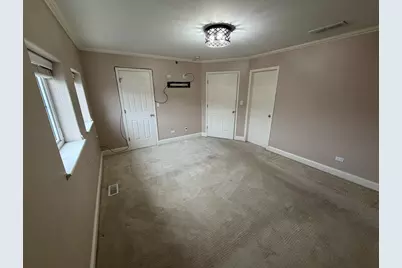 183 N Des Plaines River Road #E2, Des Plaines, IL 60016 - Photo 13