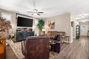 239 Durham St, North Aurora, IL 60542 - Photo 7