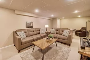 461 Evergreen Dr, Vernon Hills, IL 60061 - Photo 19