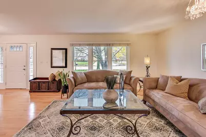 461 Evergreen Drive, Vernon Hills, IL 60061 - Photo 3