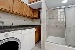 4143 W Roscoe St, Chicago, IL 60641 - Photo 19