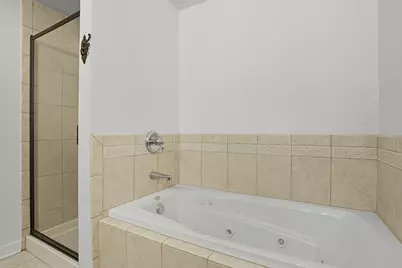 3550 W Montrose Avenue #107, Chicago, IL 60618 - Photo 25