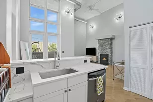 3550 W Montrose Ave, Chicago, IL 60618 - Photo 11