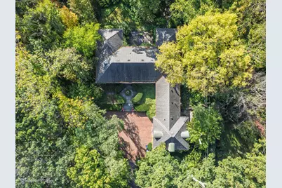 704 Bittersweet Lane, Hinsdale, IL 60521 - Photo 3