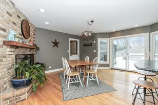 900 Glenmore Ln, Elgin, IL 60124 - Photo 17