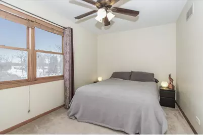 900 Glenmore Lane, Elgin, IL 60124 - Photo 23