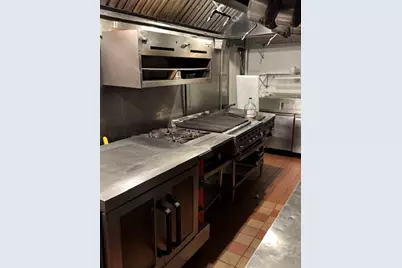 215 W North Avenue, Chicago, IL 60610 - Photo 9