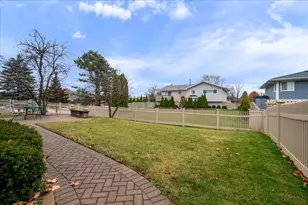 731 Highpoint Ct, Schaumburg, IL 60193 - Photo 27
