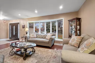 731 Highpoint Court, Schaumburg, IL 60193 - Photo 9