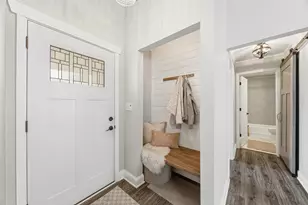 752 N Brookdale Dr, Schaumburg, IL 60194 - Photo 3