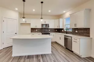 2240 Bent Grass Wy, Bolingbrook, IL 60490 - Photo 9