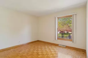 1057 W Peregrine Dr, Palatine, IL 60067 - Photo 21