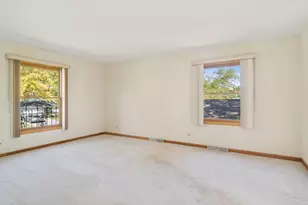 1057 W Peregrine Dr, Palatine, IL 60067 - Photo 17