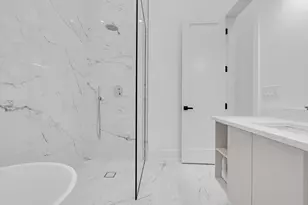 501 W Elm St, Chicago, IL 60610 - Photo 17