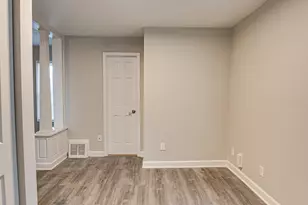 422 W 3rd St, Sandwich, IL 60548 - Photo 7