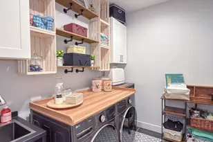 1717 S Stone Creek Blvd, Urbana, IL 61802 - Photo 29