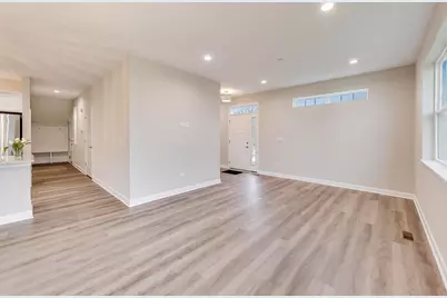 387 Masters Drive, Addison, IL 60101 - Photo 7