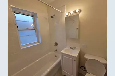 6328 N Albany Avenue #3W, Chicago, IL 60659 - Photo 11