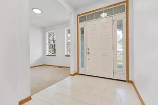 786 Bohannon Cir, Oswego, IL 60543 - Photo 3