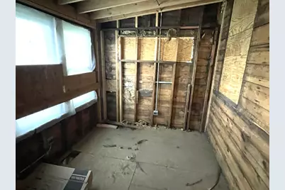 7821 S Oglesby Avenue, Chicago, IL 60649 - Photo 9