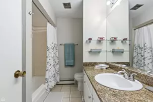 6619 N Sheridan Rd, Chicago, IL 60626 - Photo 13