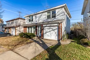 13415 S Mackinaw Ave, Chicago, IL 60633 - Photo 3