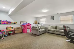 3668 N Grandview Ave, Gurnee, IL 60031 - Photo 17