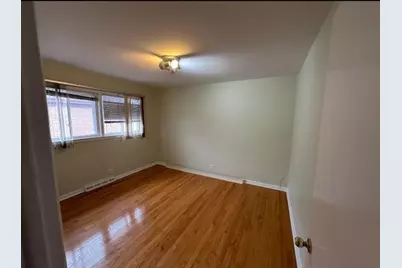 3341 W Pratt Avenue #2, Lincolnwood, IL 60712 - Photo 11