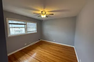 3341 W Pratt Ave, Lincolnwood, IL 60712 - Photo 9