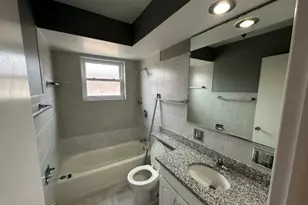 3341 W Pratt Ave, Lincolnwood, IL 60712 - Photo 5