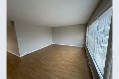 3341 W Pratt Avenue #2, Lincolnwood, IL 60712 - Photo 3