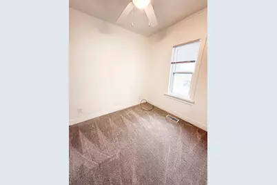 216 E 3rd Street, Aroma Park, IL 60910 - Photo 7