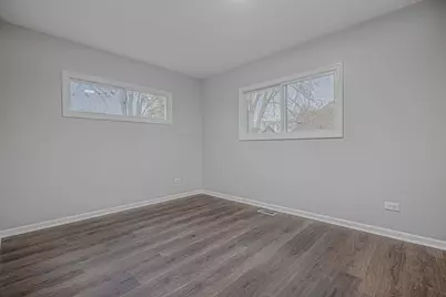 9N621 Flora Drive, Elgin, IL 60123 - Photo 13