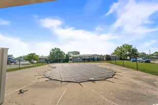 5880 Rembrandt Ct, Hanover Park, IL 60133 - Photo 1