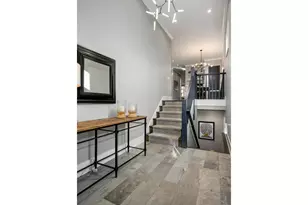 2107 W Bradley Pl, Chicago, IL 60618 - Photo 25