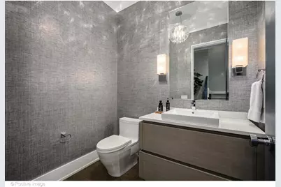 2107 W Bradley Place, Chicago, IL 60618 - Photo 9