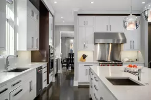 2107 W Bradley Pl, Chicago, IL 60618 - Photo 17