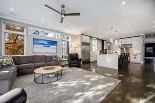 2107 W Bradley Pl, Chicago, IL 60618 - Photo 23