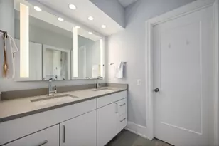 2107 W Bradley Pl, Chicago, IL 60618 - Photo 43