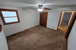 417 Stewart Ave, Woodstock, IL 60098 - Photo 13